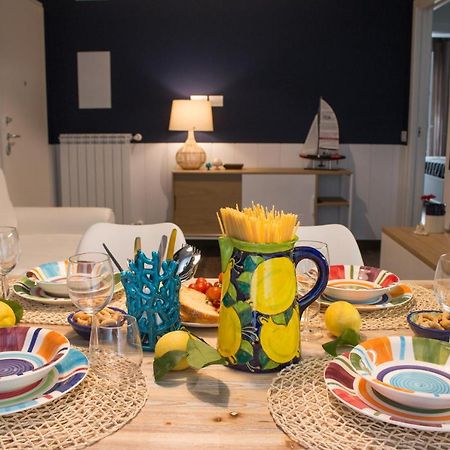 Nilu In Citta - Nuovo Appartamento Con Vista Mare Monopoli Exteriör bild