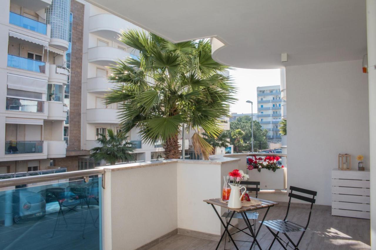 Nilu In Citta - Nuovo Appartamento Con Vista Mare Monopoli Exteriör bild