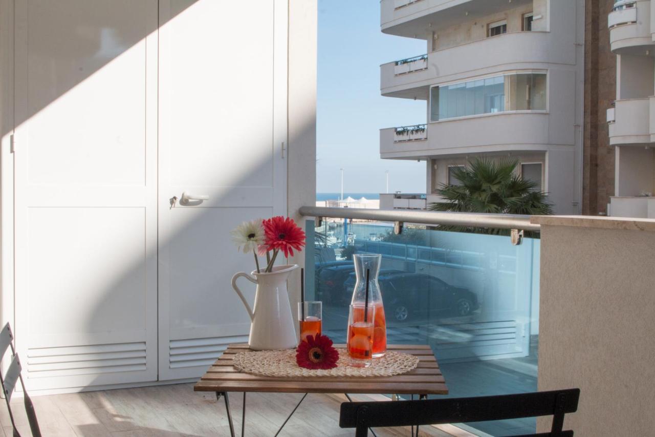 Nilu In Citta - Nuovo Appartamento Con Vista Mare Monopoli Exteriör bild